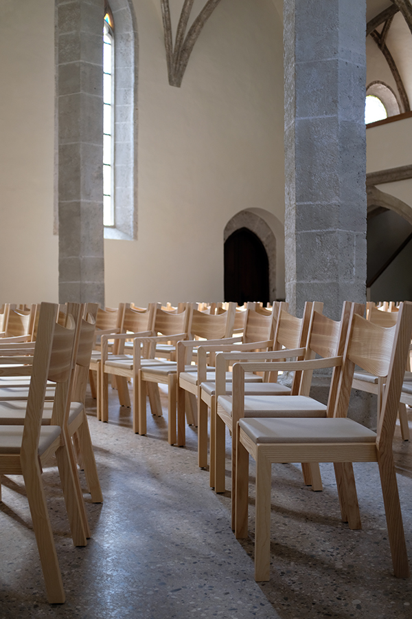 kirchenstuehle-sipbachzell-1